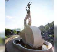 Monumento a Arnulfo Briceño, en total abandono. La Opinión