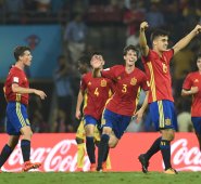 La reedición de la final del Campeonato Europeo, en la que los de Santi Denia se llevaron el título en la tanda de penales, servirá para cerrar el primer torneo Fifa celebrado en India, que arrancó hace 23 días con 24 selecciones. AFP