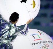 Entrega a la ciudad de PyeongChang de las justas, durante la Ceremonia de Clausura de los Juegos Olímpicos de Invierno de Sochi en 2014.
Archivo