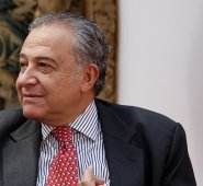 El vicepresidente Óscar Naranjo reiteró que los exguerrilleros de las Farc que se han desmovilizados y reincidan en el negocio del narcotráfico serán extraditados.
Colprensa