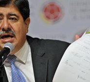 El expresidente de la Federación Colombiana de Fútbol, Luis Bedoya, fue vinculado a la investigación que adelantan las autoridades de Estados Unidos por sobornos, fraude en trasferencia bancaria y conspiración. AFP