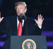 El presidente ya donó su sueldo del primer trimestre (78.333 dólares) al Servicio Nacional de Parques de EEUU y el del segundo (100.000 dólares) al Departamento de Educación. AFP