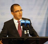 Jorge Arreaza, Canciller de Venezuela, aseguró que el país suramericano tiene bloqueados 3.000 millones de dólares en el sistema financiero internacional. Internet