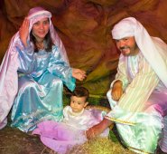 Jesús, María y José, personajes protagónicos del pesebre en vivo organizado por la empresa Aguas Kpital, como parte de sus políticas de ofrecer alternativas culturales para los cucuteños. Cortesía