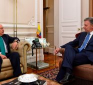 Pastrana recordó el exgerente de la ‘Campaña Santos Presidente’, Roberto Prieto, sostuvo que la multinacional habría financiado la candidatura del actual jefe de Estado. Colprensa