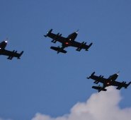 Aeronaves de la FAC en operación de seguridad. Colprensa