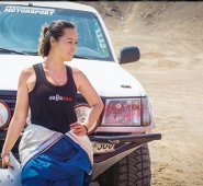 El Dakar-2018 en sus 14 etapas finalizará el 20 de enero en la provincia argentina de Córdoba, después de atravesar Bolivia. En la foto, la peruana Fernanda Kanno, una de las 11 mujeres que competirán en este Rally.  Archivo de La Opinión
