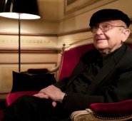 En su autobiografía, 'Historia de una vida' (1999), Aharon Appelfeld cuenta cómo sobrevivió al Holocausto. AFP