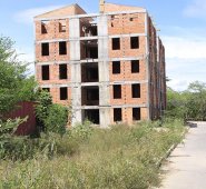 Este el bloque de 40 apartamentos de la urbanización Portal de la Victoria, en el Zulia, cuyos residentes claman por agua y energía eléctrica. Archivo