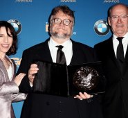 La forma del agua' ganó dos Globos de Oro, de sus siete nominaciones, en enero. AFP
