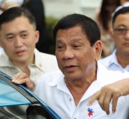 Duterte añadió que las insurgentes del NEP "sin vagina, serían inútiles". Archivo