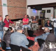 27 comerciantes de la Plazuela Almeyda se ven afectados por los nuevos horarios de servicio al público, debido a que sus ventas se han reducido los últimos días. Cortesía