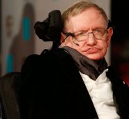 Stephen Hawking será recordado por su aporte a la ciencia. AFP