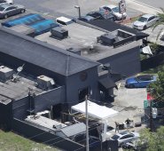 El 12 de junio de 2016, Omar Mateen atacó la discoteca Pulse en Orlando. El atentado se lo atribuyó el Estado Islámico.
AFP