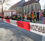 Horas después del suceso, la zona seguía evacuada por seguridad y los bomberos de Münster acondicionaron un local para acoger a los vecinos afectados. AFP