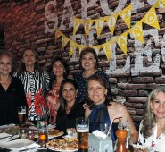 Rossi Rosso de Acosta, Nelly Brahim Muñoz, Nelly Osorio Barbosa y Mildred Carrascal. De pie, Maribel Cuadros, Mary Stapper, Leonor Maldonado, Alicia Acosta Villamizar y Claudia Patricia Fossi. Cortesía