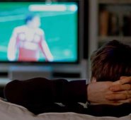 Tal vez reducir la vida sedentaria podría ser un factor para tener en cuenta para mejorar la salud cerebral y reducir el riesgo de Alzheimer, dijeron los investigadores. Internet