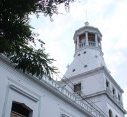 La Casa de la Cultura de Cúcuta, más conocida como La Torre del Reloj, se encuentra ubicada en la calle 13 entre avenidas 3 y 4.  Archivo La Opinión