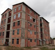 Una revisión le harán mañana viernes a la torre, donde habitan unas 20 familias. Archivo