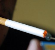 La entrada a la universidad es un momento crucial para probar el cigarrillo y adquirir el hábito de fumar, según el Ministerio de Salud. Colprensa