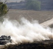 El ministro israelí de Inteligencia negó la existencia del algún tipo acuerdo relacionado con el alto al fuego. AFP