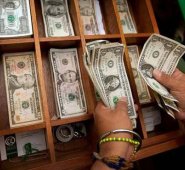 Aseguran que la pérdida de riqueza global podría ser de entre 1 y 4 billones de dólares. Archivo
