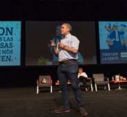 "Hemos llegado acá con una campaña de soluciones no agresiones", expresó el aspirante presidencial. Tomada de Twitter