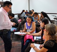 Los emprendedores se reúnen los fines de semana en las instalaciones de la Universidad Libre, seccional Cúcuta,  para recibir los módulos formativos.
 Cortesía