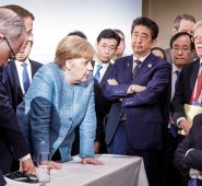 Fue tomada por un fotógrafo alemán premiado con el World Press Photo, Jesco Denzel. AFP