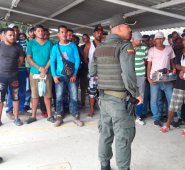 El operativo se llevó a cabo a cabo con unos 100 uniformados.
Cortesía