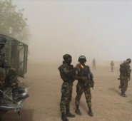 Luego del doble atentado, los presuntos yihadistas volvieron a atacar a la multitud que acudió al lugar de los ataques, con granadas. Tomada de Twitter