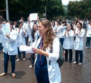 Por la crisis política y económica que atraviesa Venezuela, 22.000 médicos emigraron, equivalente al 33% de los que había en el país en 2014. Archivo