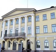 Fotografía del 12 de julio del Palacio Presidencial de Helsinki que será sede del encuentro entre Trump y Putin luego de ocho años sin una reunión oficial entre los mandatarios de Estados Unidos y Rusia. AFP