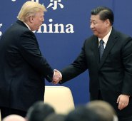 El Fondo ha revisado a la baja el crecimiento del volumen del intercambio de mercancías. AFP