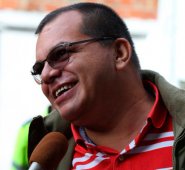 Bayron Yepes es uno de los exintegrantes de las Farc a quien más se le cuestionó su llegada al Congreso. Tomada de Twitter