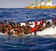 Unos 60.000 migrantes intentaron cruzar el Mediterráneo desde principios de este año, lo que representa un 50% menos respecto a 2017.
Archivo