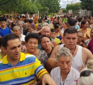 Por los barrios de Cúcuta, el exsecretario de Gobierno municipal, Juan Carlos Prada, trabaja en la parte social con las comunidades más pobres, a quienes apoya con actividades de diversa naturaleza. Cortesía