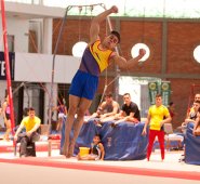 Gimnastas de Antioquia y de Norte compitieron por cupos al Campeonato Panamericano y al Mundial de gimnasia artística, de este año.
 La Opinión