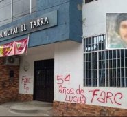 La Alcaldía de El Tarra no se ha salvado de la marca que viene poniendo la disidencia del frente 33 de las Farc. en la foto, el rostro de 'Jhon Milicias'. La Opinión