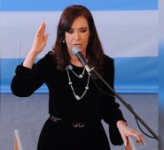Kirchner es investigada en el caso que implica a una docena de exfuncionarios kirchneristas y a una treintena de altos empresarios.
AFP
