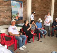 El fin de semana participó en la Fiesta del Libro. Cortesía para La Opinión