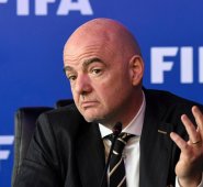 Una fuente cercana a la Fifa aseguró que Gianni Infantino, presidente de la entidad y las demás comisiones planean hacer algunas reformas. Archivo