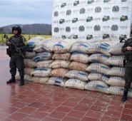 El coronel explicó que el conductor fue interceptado por unos hombres un carro de marca Daewoo. Policía Nacional