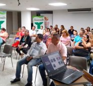 Fenalco organizó una reunión, la semana pasada, con el director de Fenaltiendas, Juan Ernesto Parra y la Policía Nacional para hablar de la Ley del Tabaco y de los impuestos que deja de percibir el sector salud por causa del contrabando. Cortesía