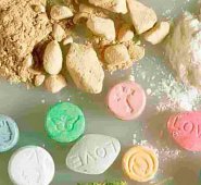 Como el éxtasis y el LSD. Internet