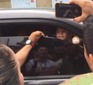 El momento en el que Cristo José llega a su casa en Guamalito, a reunirse nuevamente con su mamá. Cortesía