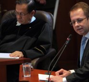 Según él, hace cuatro años recibió de jueces "corruptos" e "ilegítimos" una "condena descabellada". Colprensa