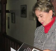 La historiadora María Clara Valero, presentó el libro sobre la historia de Pamplona como material para el enriquecimiento cultural de las nuevas generaciones del municipio. Roberto Ospino