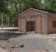 La construcción de la cancha y el salón comunal está bastante adelantada. Mario Franco