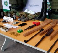 Este es el armamento y otros elementos que hacían parte de la caleta descubierta por la Policía Metropolitana de Cúcuta.
Especiales para La Opinión